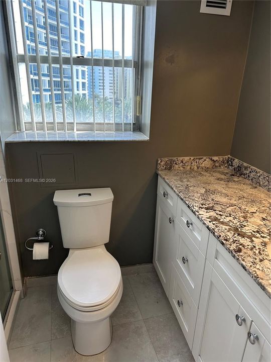For Sale: $449,000 (2 beds, 2 baths, 1280 Square Feet)