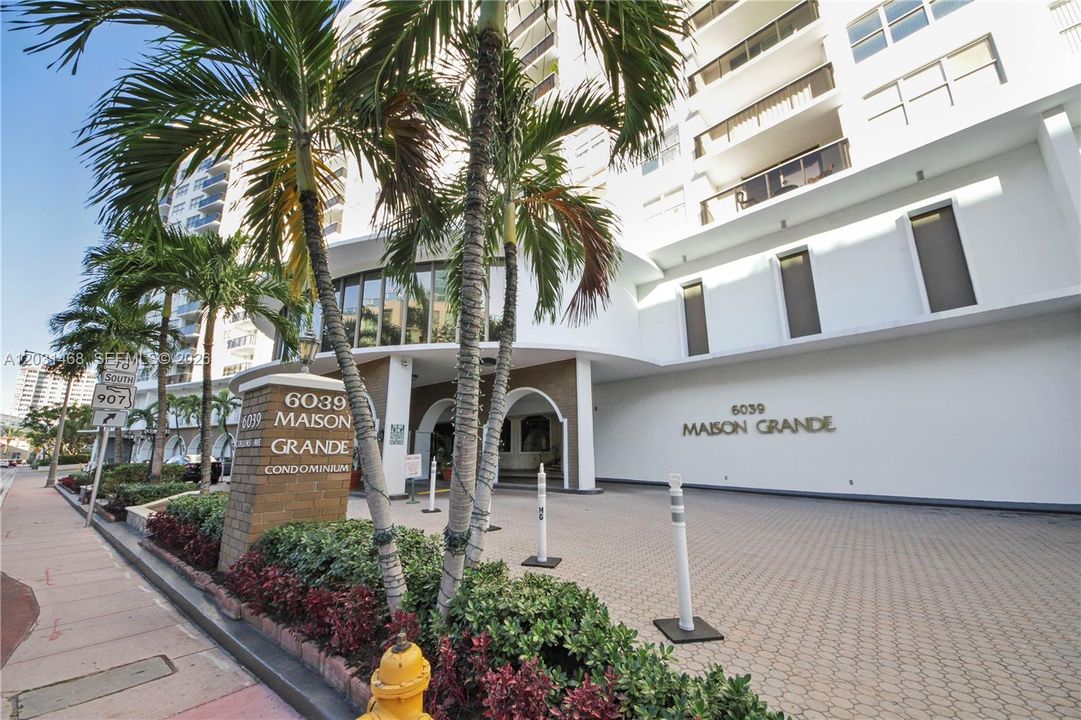 For Sale: $449,000 (2 beds, 2 baths, 1280 Square Feet)