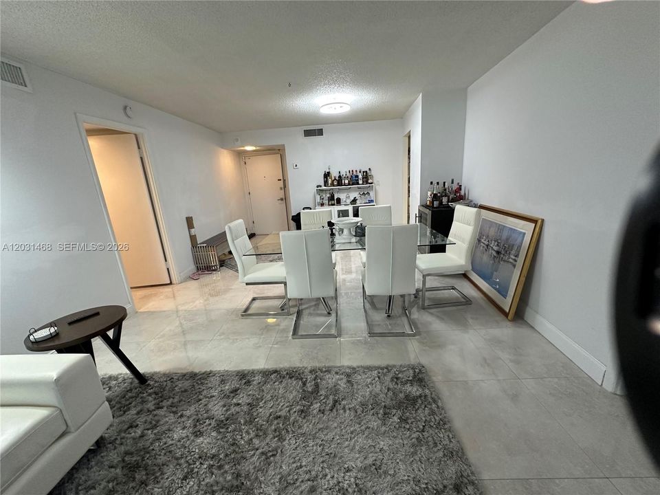 For Sale: $449,000 (2 beds, 2 baths, 1280 Square Feet)