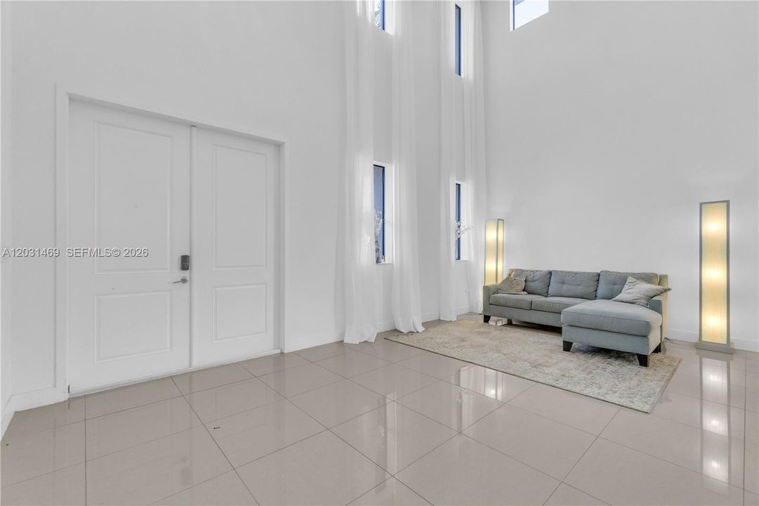For Sale: $1,250,000 (4 beds, 5 baths, 3425 Square Feet)