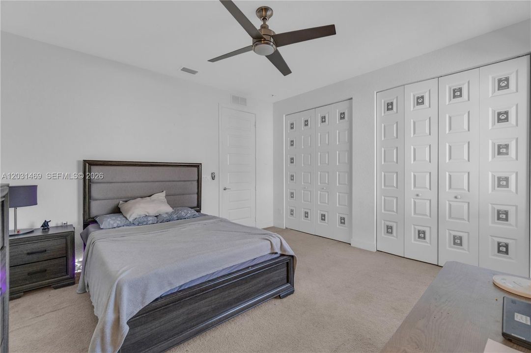 For Sale: $1,250,000 (4 beds, 5 baths, 3425 Square Feet)