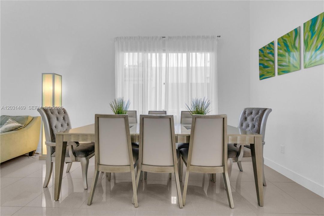 For Sale: $1,250,000 (4 beds, 5 baths, 3425 Square Feet)