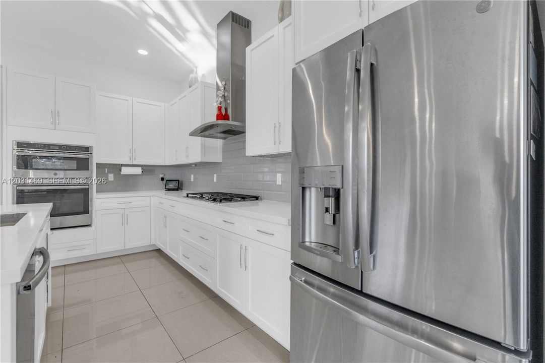 For Sale: $1,250,000 (4 beds, 5 baths, 3425 Square Feet)