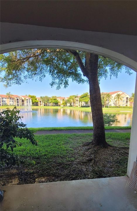 For Rent: $2,450 (2 beds, 2 baths, 966 Square Feet)
