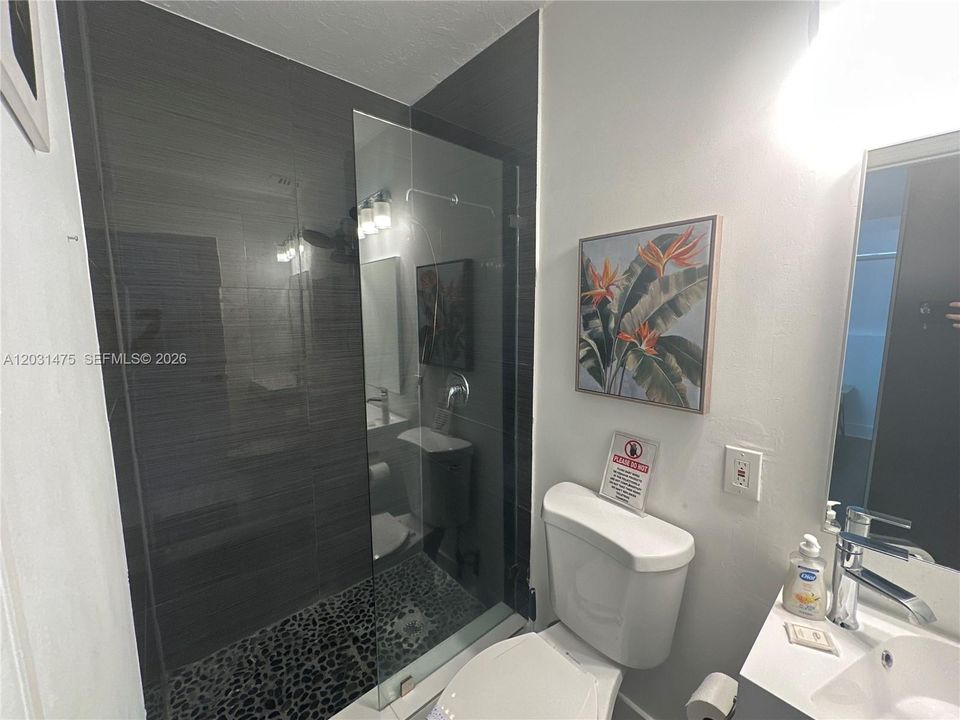 For Rent: $6,500 (4 beds, 3 baths, 1694 Square Feet)
