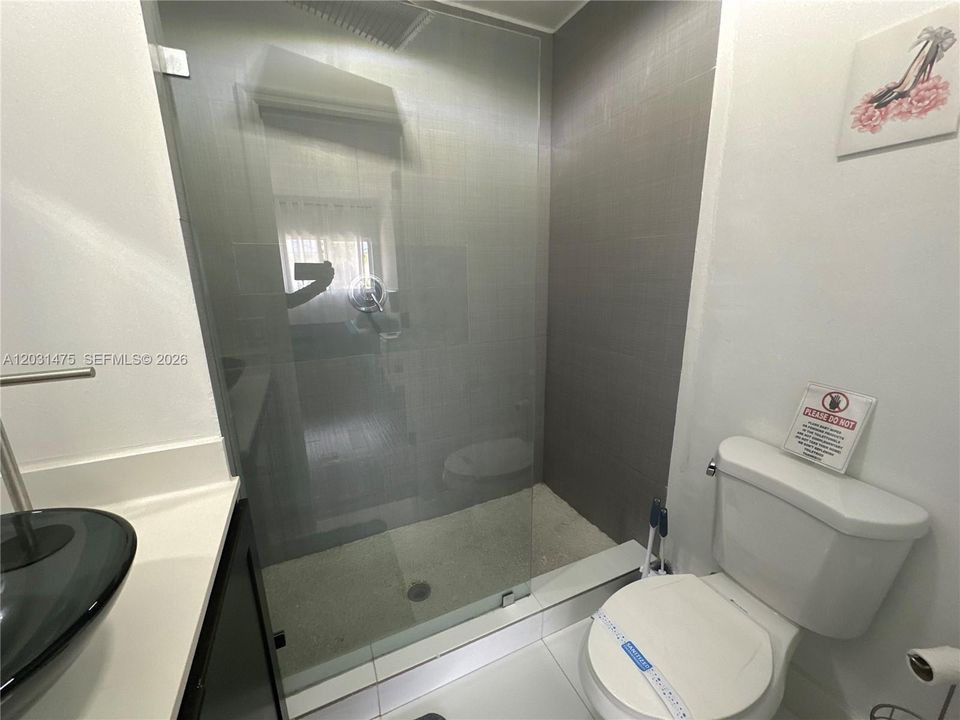 For Rent: $6,500 (4 beds, 3 baths, 1694 Square Feet)