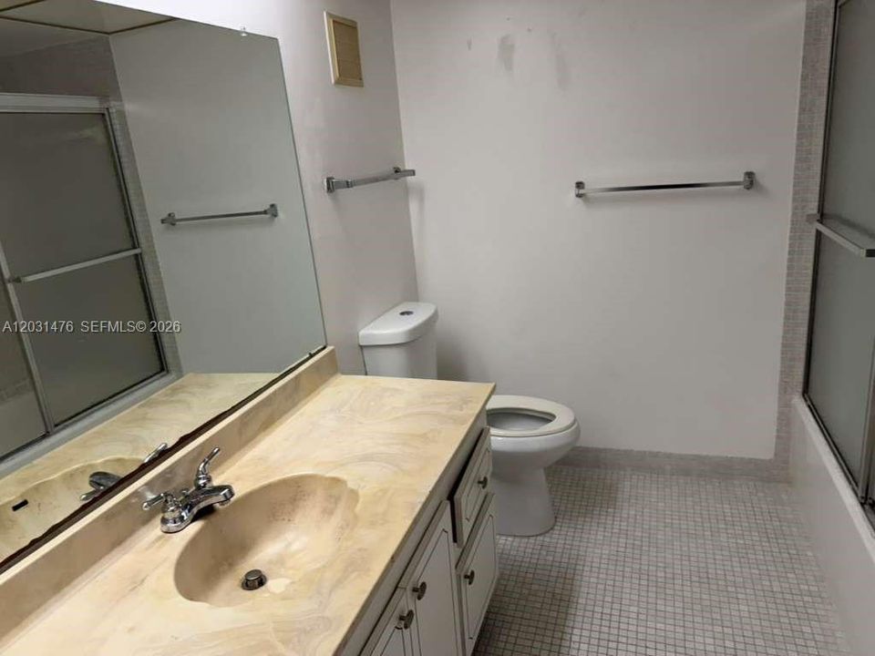 For Sale: $260,000 (2 beds, 2 baths, 1106 Square Feet)