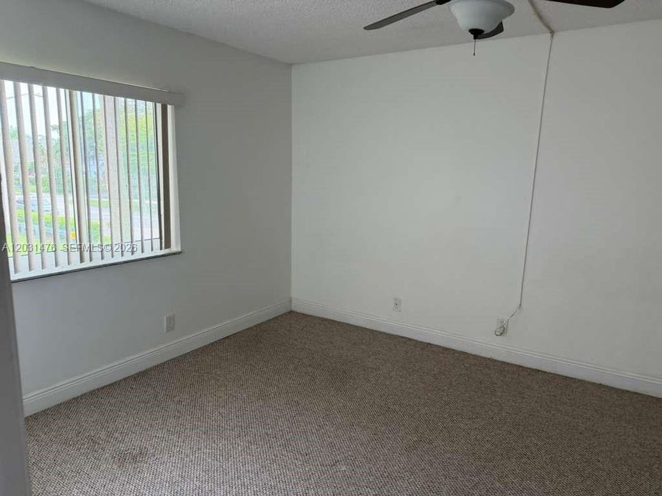 For Sale: $260,000 (2 beds, 2 baths, 1106 Square Feet)