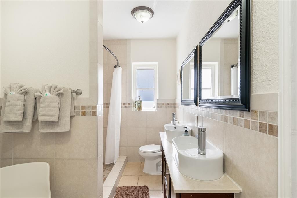 2625 9 bathroom