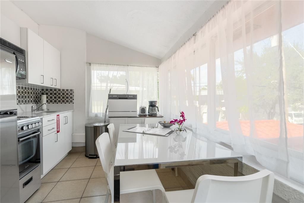 2625 9 dining