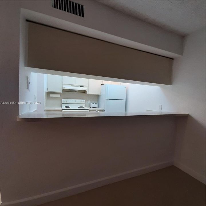 For Rent: $2,000 (1 beds, 1 baths, 710 Square Feet)