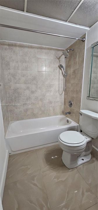 For Rent: $2,000 (1 beds, 1 baths, 710 Square Feet)