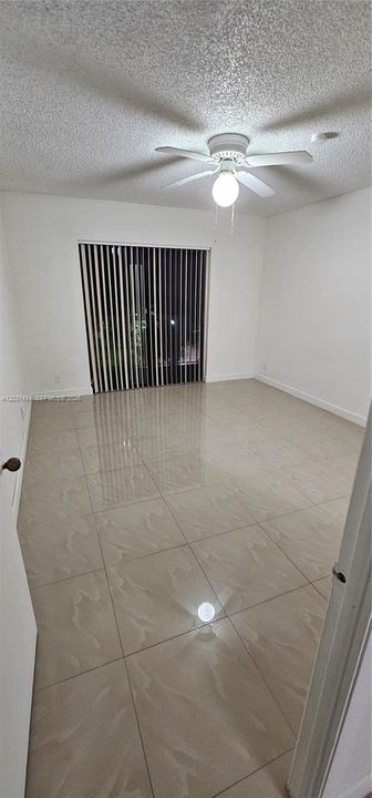 For Rent: $2,000 (1 beds, 1 baths, 710 Square Feet)