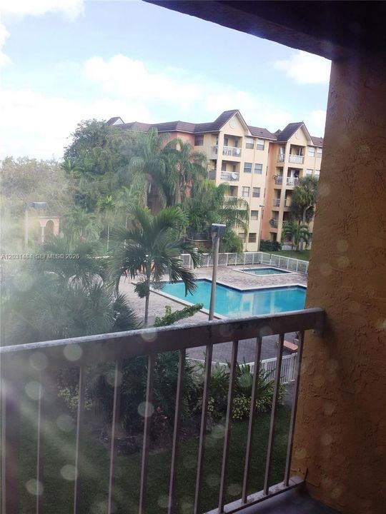 For Rent: $2,000 (1 beds, 1 baths, 710 Square Feet)