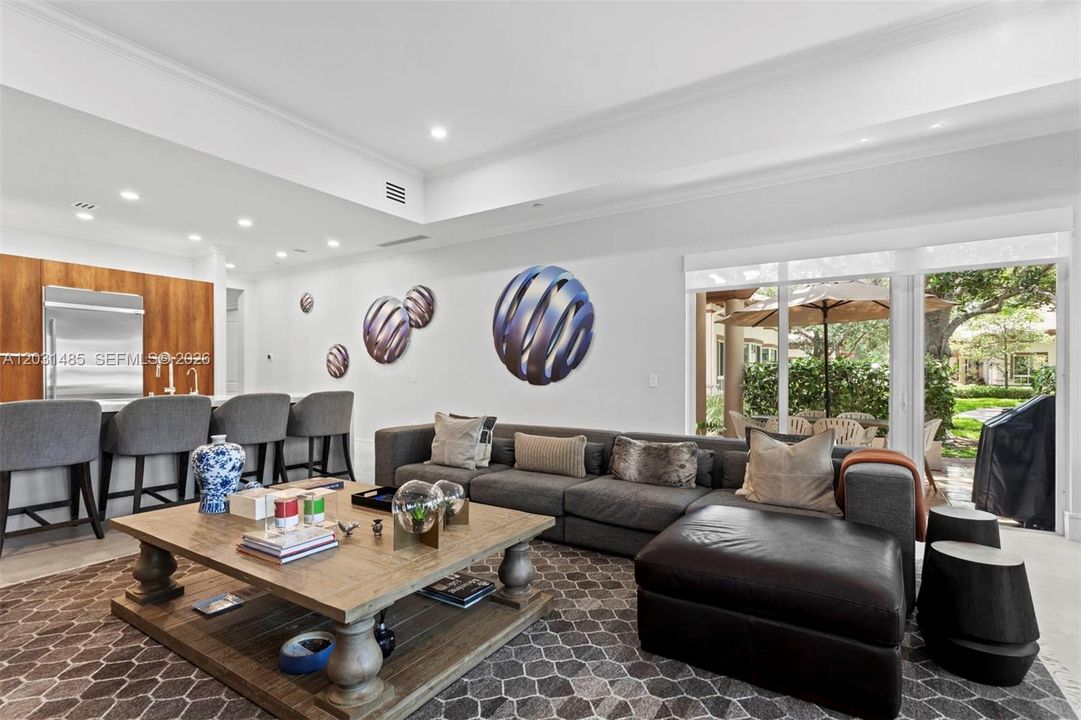 For Sale: $1,095,000 (3 beds, 2 baths, 2390 Square Feet)