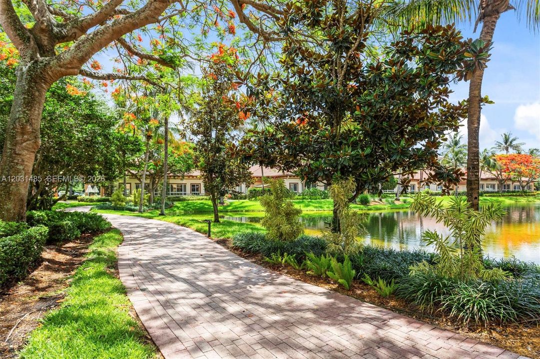 For Sale: $1,095,000 (3 beds, 2 baths, 2390 Square Feet)