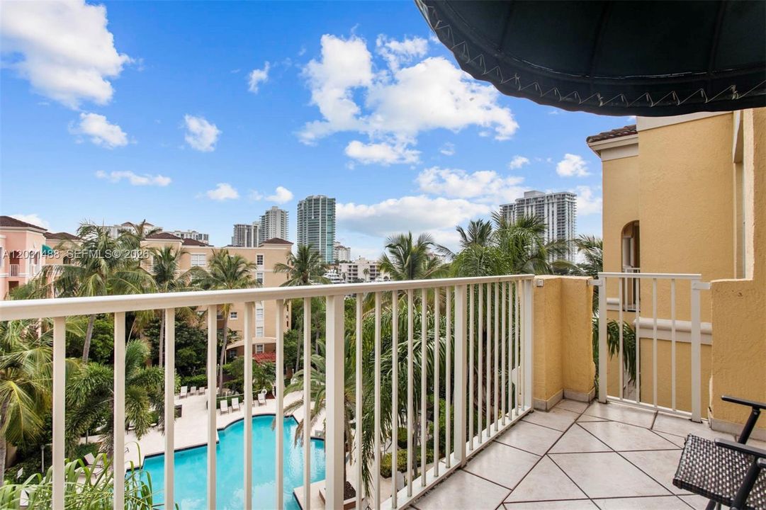 For Sale: $359,000 (1 beds, 1 baths, 750 Square Feet)