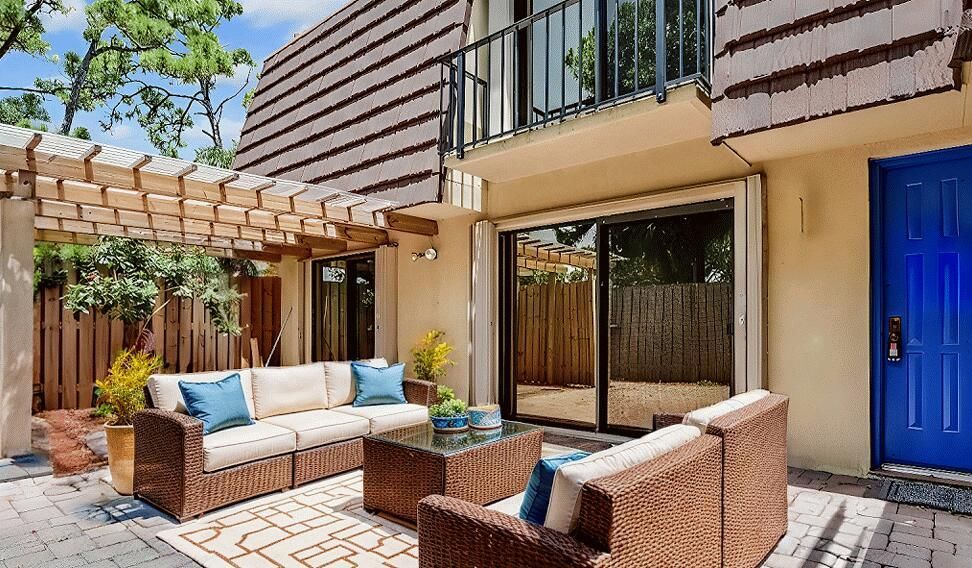 121 1st Lane Palm Beach Gardens