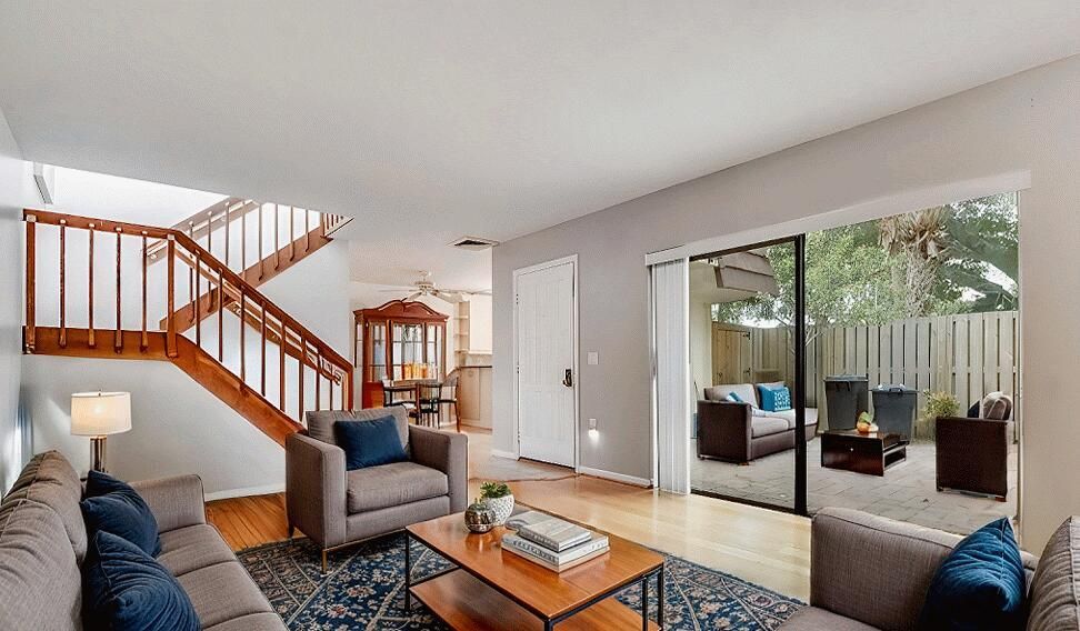 121 1st Lane Palm Beach Gardens