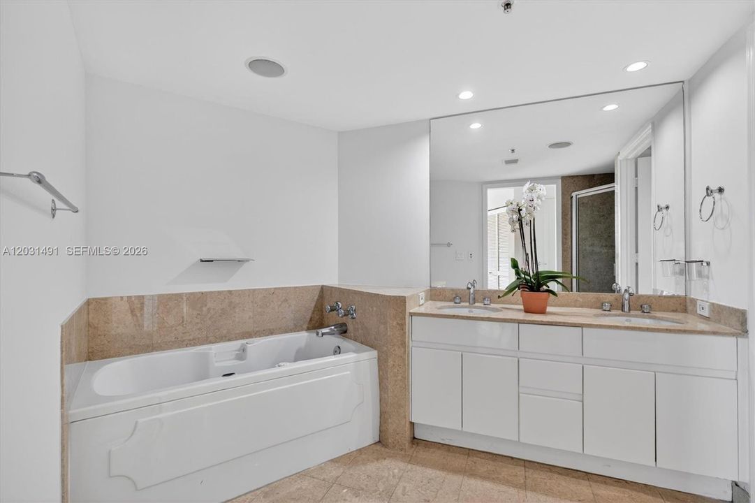 For Sale: $1,195,000 (1 beds, 2 baths, 1440 Square Feet)