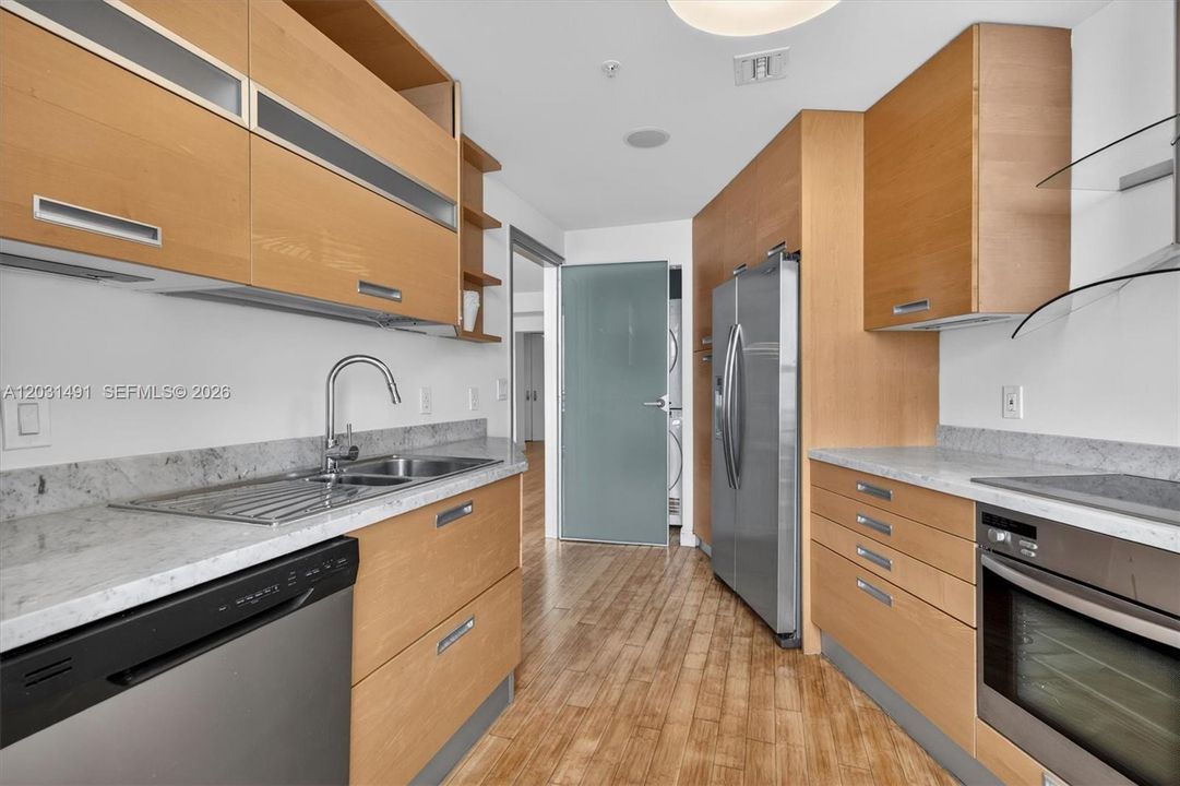 For Sale: $1,195,000 (1 beds, 2 baths, 1440 Square Feet)