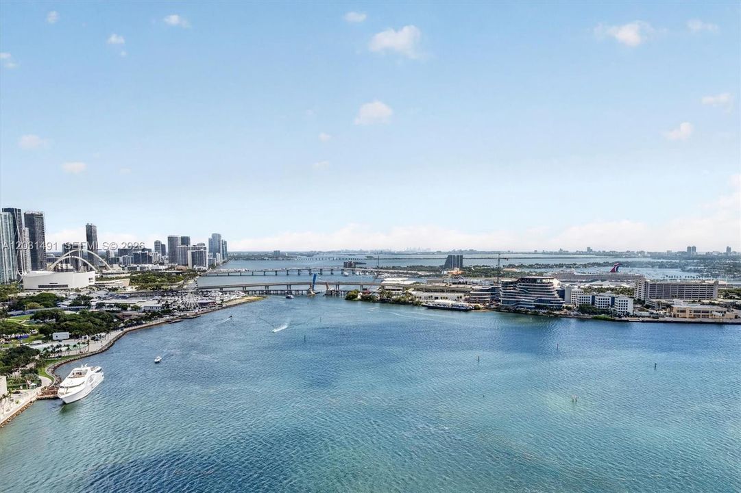 For Sale: $1,195,000 (1 beds, 2 baths, 1440 Square Feet)