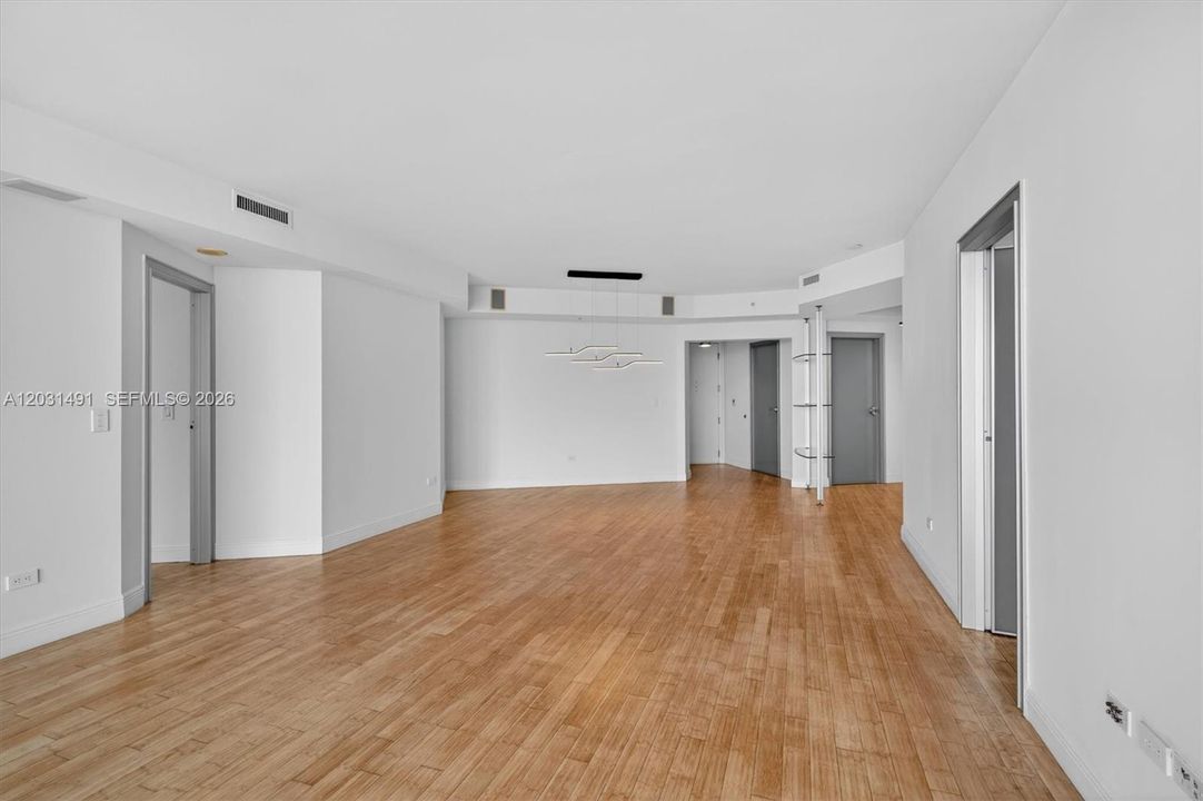 For Sale: $1,195,000 (1 beds, 2 baths, 1440 Square Feet)