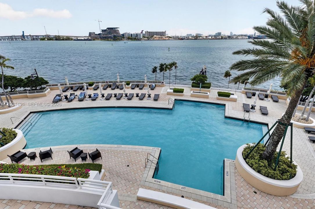 For Sale: $1,195,000 (1 beds, 2 baths, 1440 Square Feet)