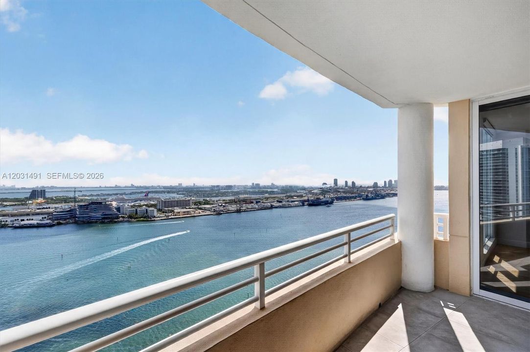 For Sale: $1,195,000 (1 beds, 2 baths, 1440 Square Feet)