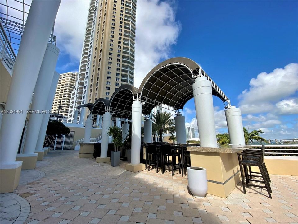 For Sale: $1,195,000 (1 beds, 2 baths, 1440 Square Feet)