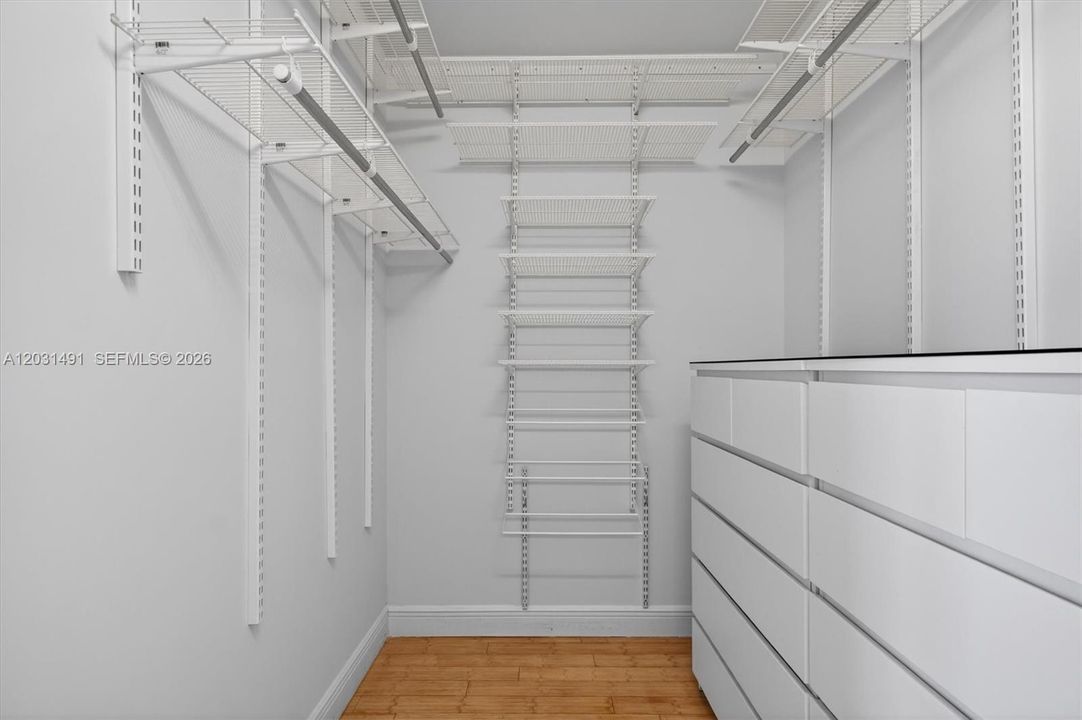 For Sale: $1,195,000 (1 beds, 2 baths, 1440 Square Feet)