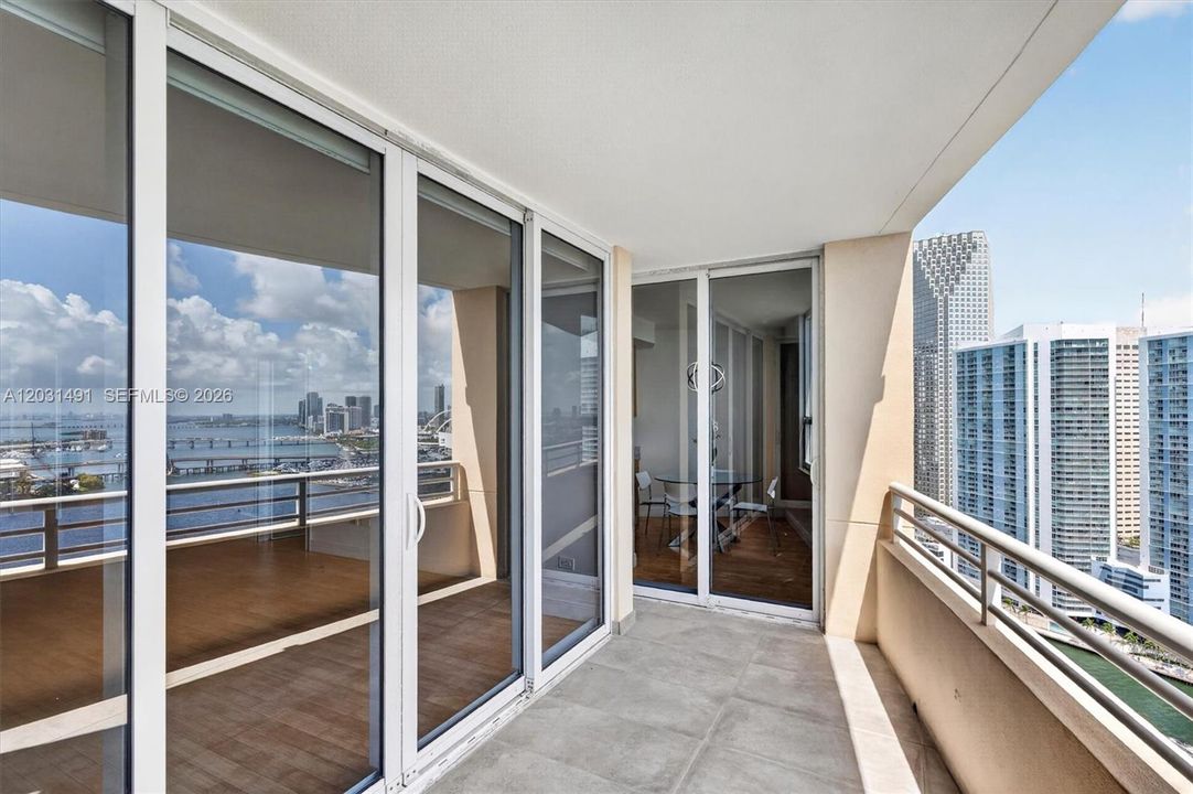 For Sale: $1,195,000 (1 beds, 2 baths, 1440 Square Feet)