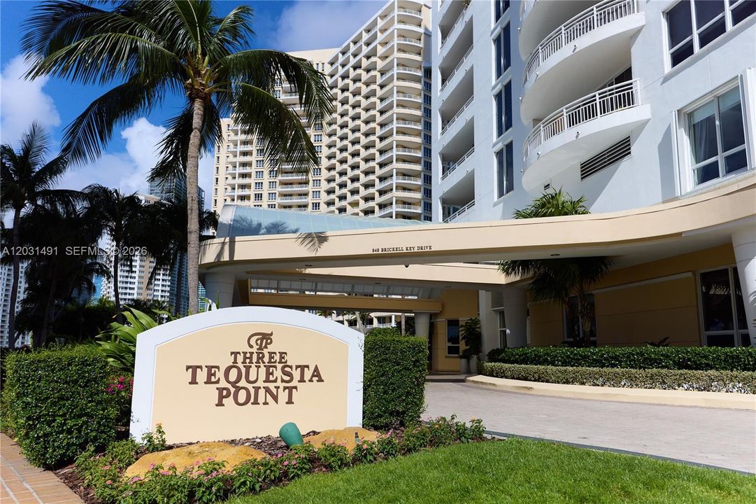 For Sale: $1,195,000 (1 beds, 2 baths, 1440 Square Feet)