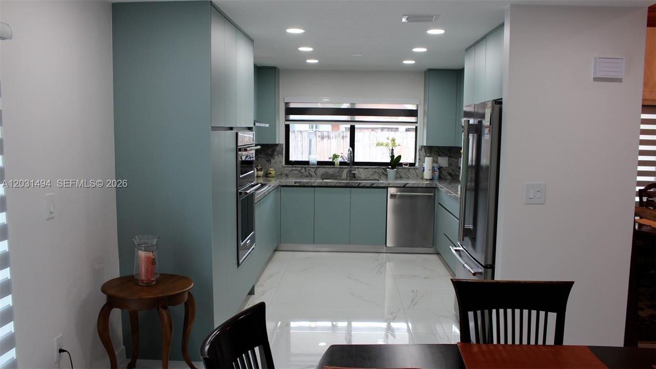 For Sale: $1,149,500 (4 beds, 2 baths, 2599 Square Feet)