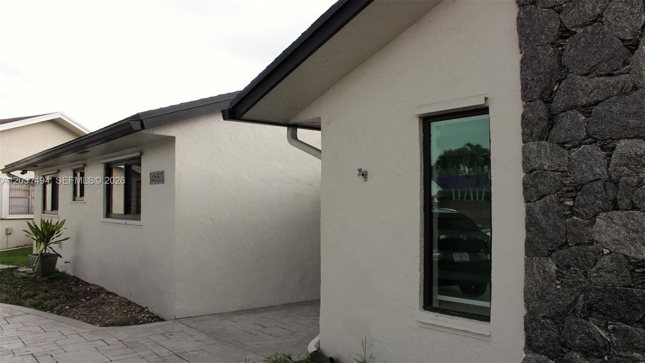 For Sale: $1,149,500 (4 beds, 2 baths, 2599 Square Feet)