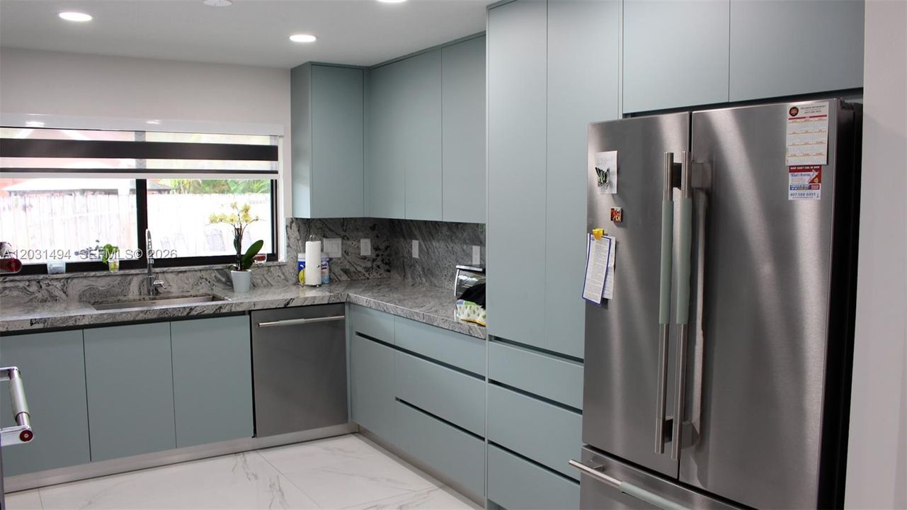 For Sale: $1,149,500 (4 beds, 2 baths, 2599 Square Feet)