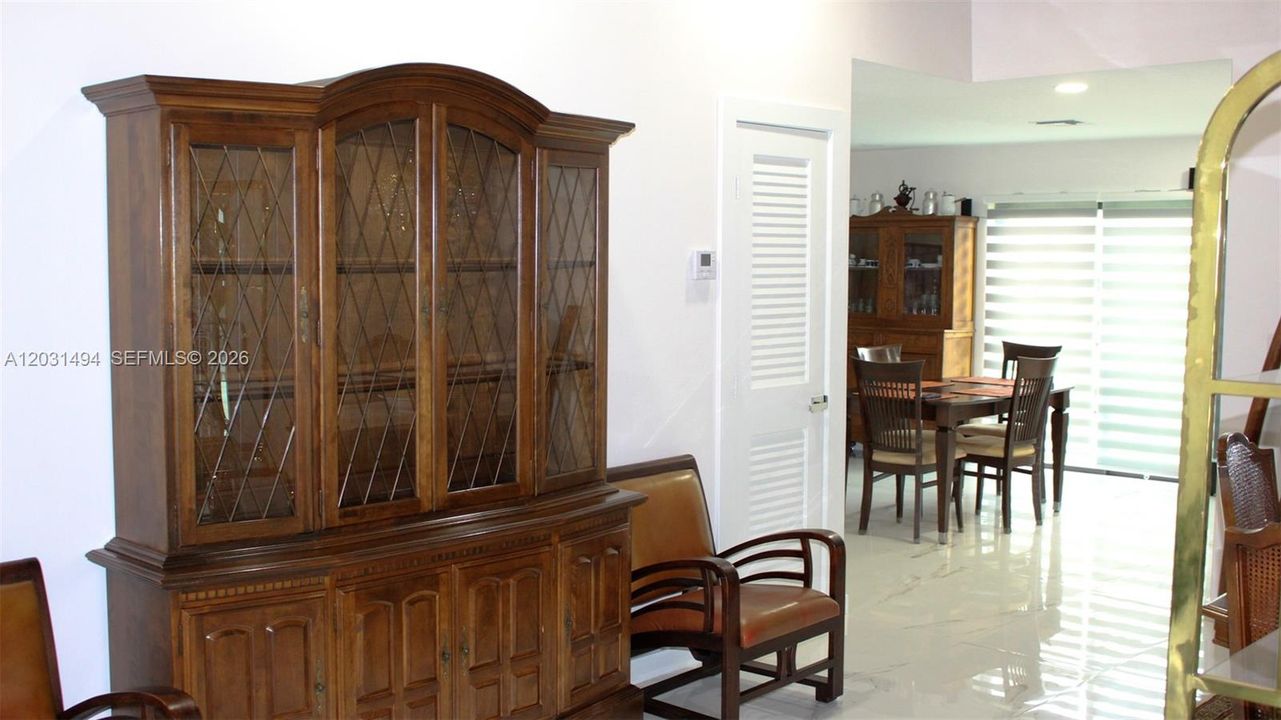 For Sale: $1,149,500 (4 beds, 2 baths, 2599 Square Feet)