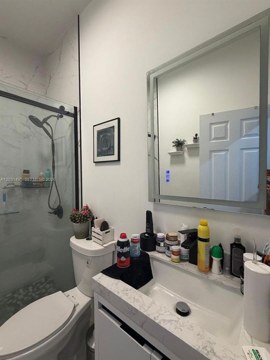 En Venta: $395,000 (2 camas, 2 baños, 1067 Pies cuadrados)