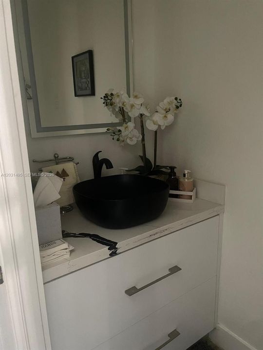 En Venta: $395,000 (2 camas, 2 baños, 1067 Pies cuadrados)