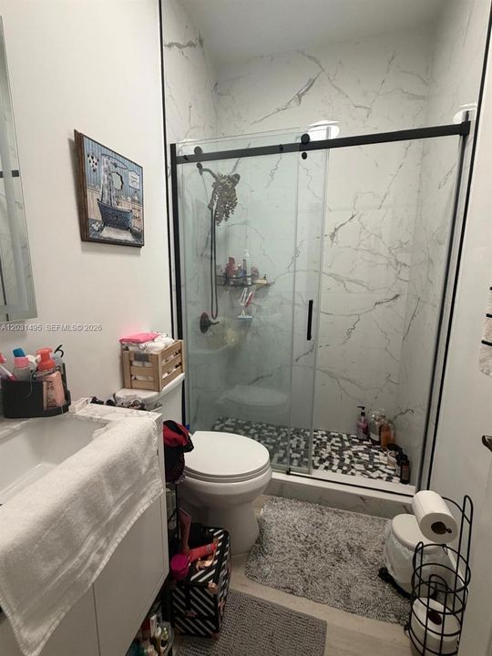 En Venta: $395,000 (2 camas, 2 baños, 1067 Pies cuadrados)