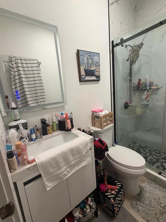 En Venta: $395,000 (2 camas, 2 baños, 1067 Pies cuadrados)