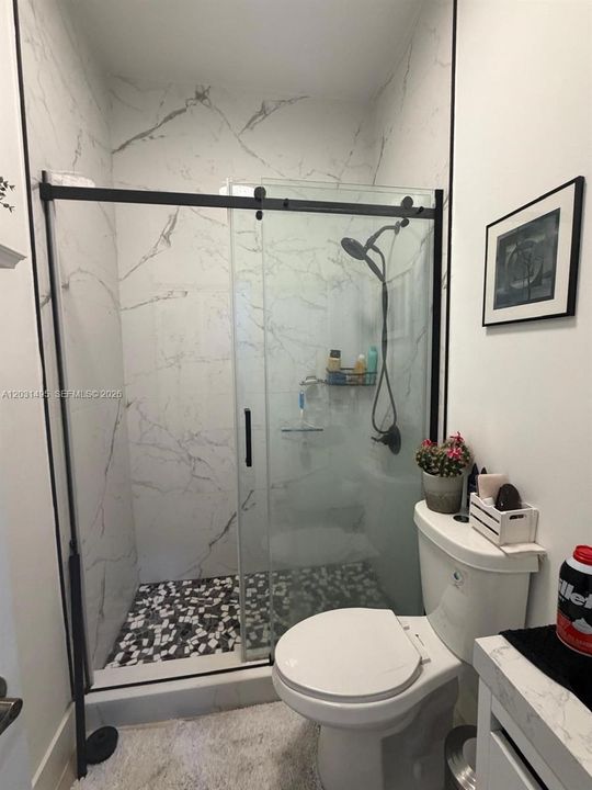 En Venta: $395,000 (2 camas, 2 baños, 1067 Pies cuadrados)