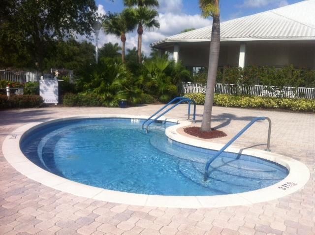5b-Hot Tub