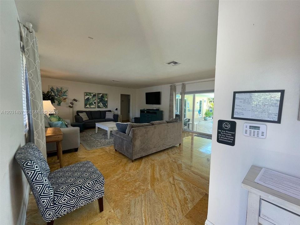 En Renta: $7,499 (3 camas, 3 baños, 2167 Pies cuadrados)