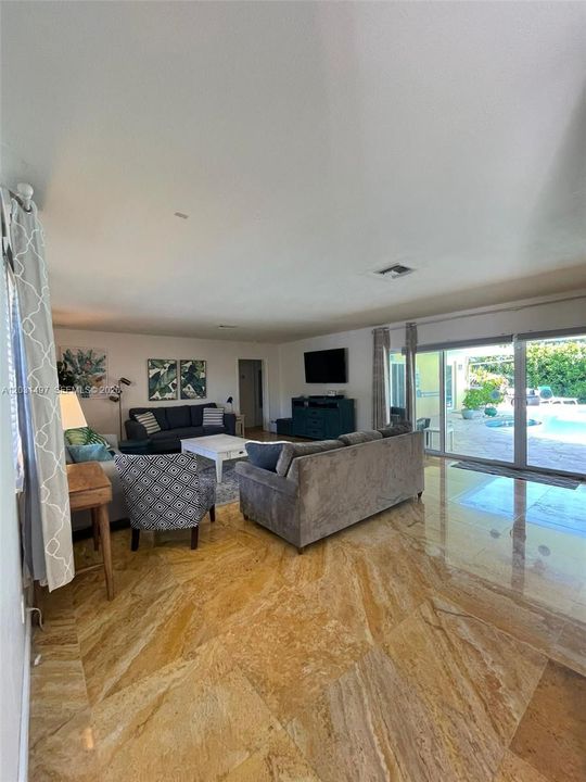 En Renta: $7,499 (3 camas, 3 baños, 2167 Pies cuadrados)