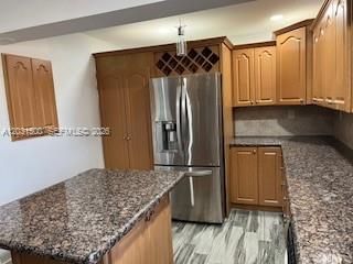 For Rent: $3,850 (4 beds, 2 baths, 1296 Square Feet)