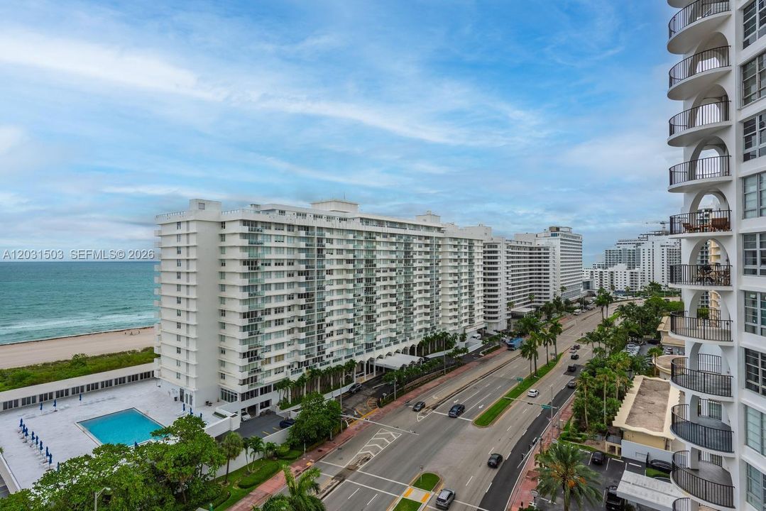 For Sale: $1,250,000 (2 beds, 2 baths, 2210 Square Feet)