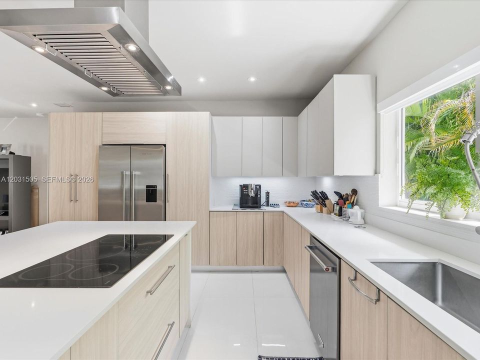 For Sale: $3,000,000 (3 beds, 4 baths, 3413 Square Feet)