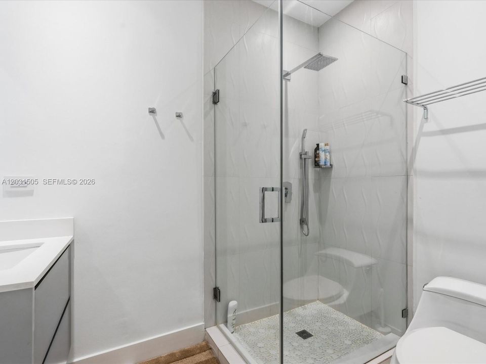 For Sale: $3,000,000 (3 beds, 4 baths, 3413 Square Feet)