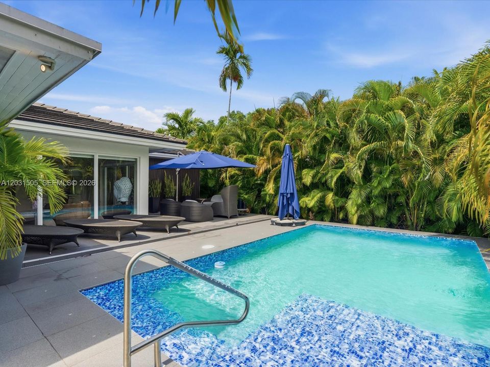 For Sale: $3,000,000 (3 beds, 4 baths, 3413 Square Feet)